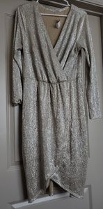 Beautiful plus Size gold dress (bodycon)